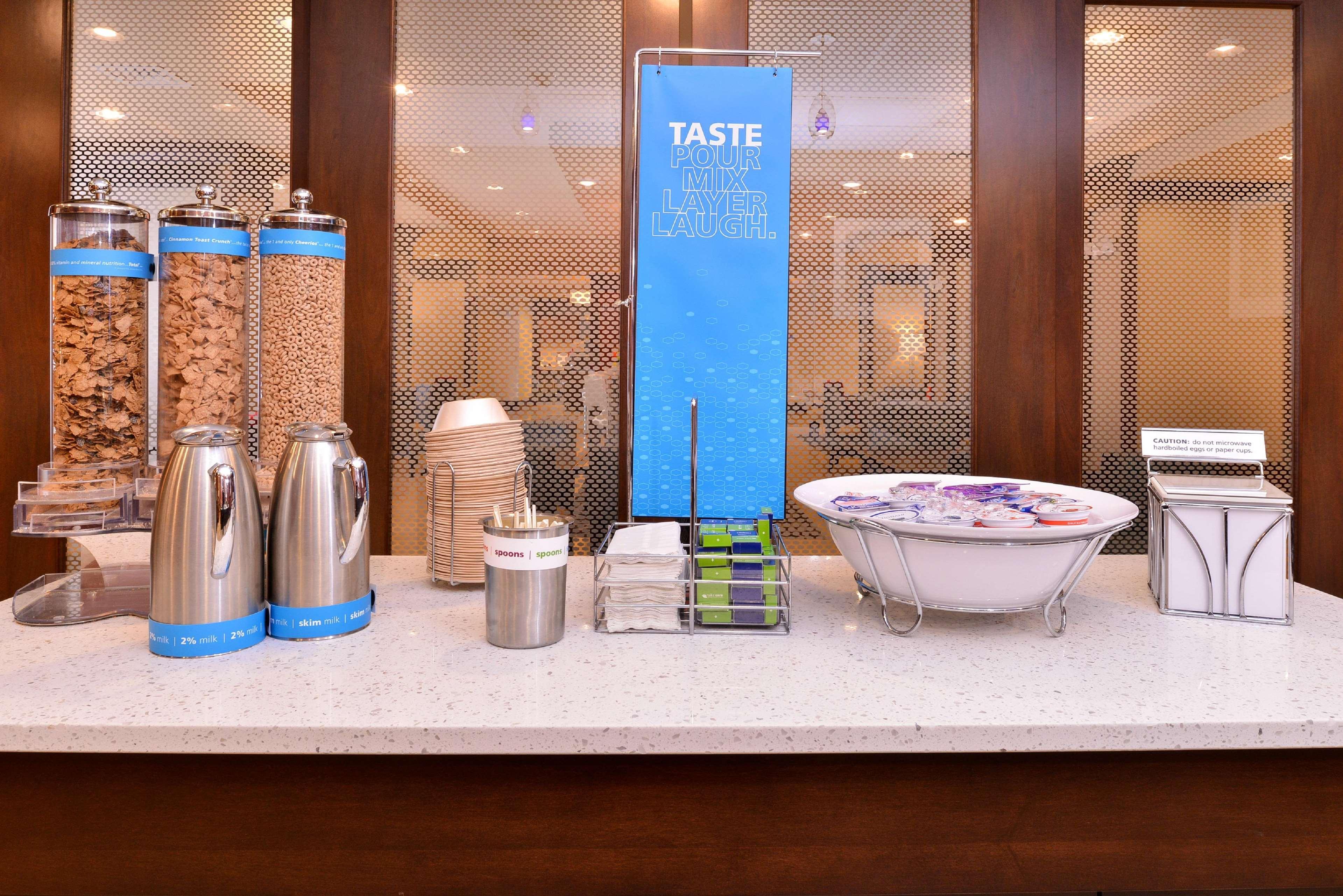 Hampton Inn Rome Ngoại thất bức ảnh